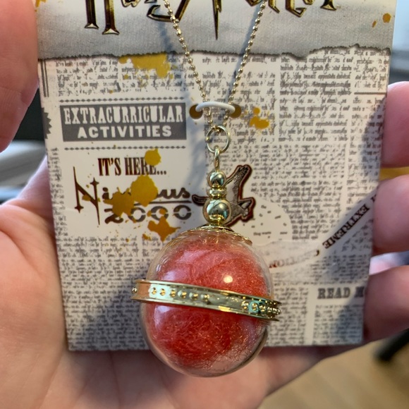 Harry Potter Rememberall necklace - Picture 2 of 3